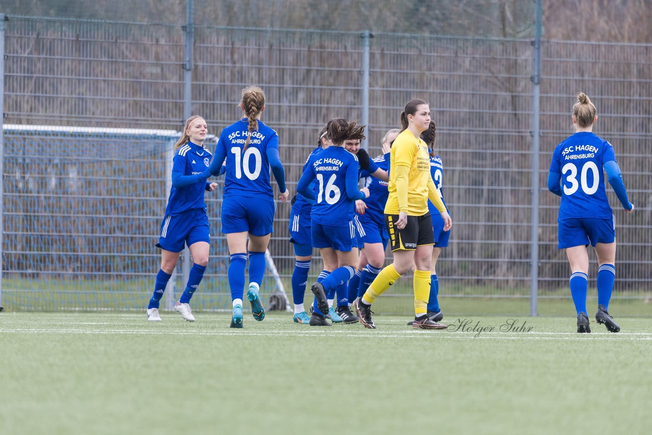 Bild 301 - F SSC Hagen Ahrensburg - SV Frisia Risum-Lindholm : Ergebnis: 1:2